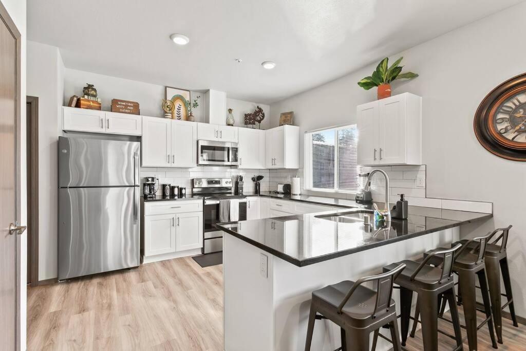 스포캔 Brand New 2 Bed 2 Bath Near Perry District And Dt 아파트 외부 사진