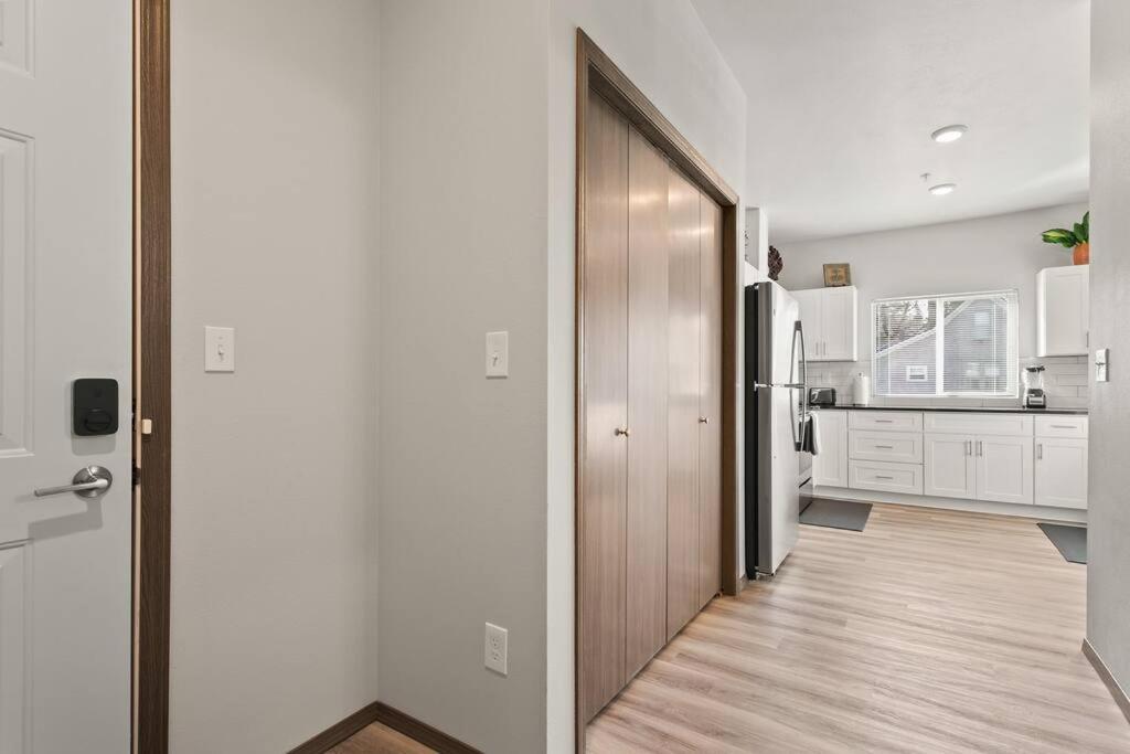 스포캔 Brand New 2 Bed 2 Bath Near Perry District And Dt 아파트 외부 사진